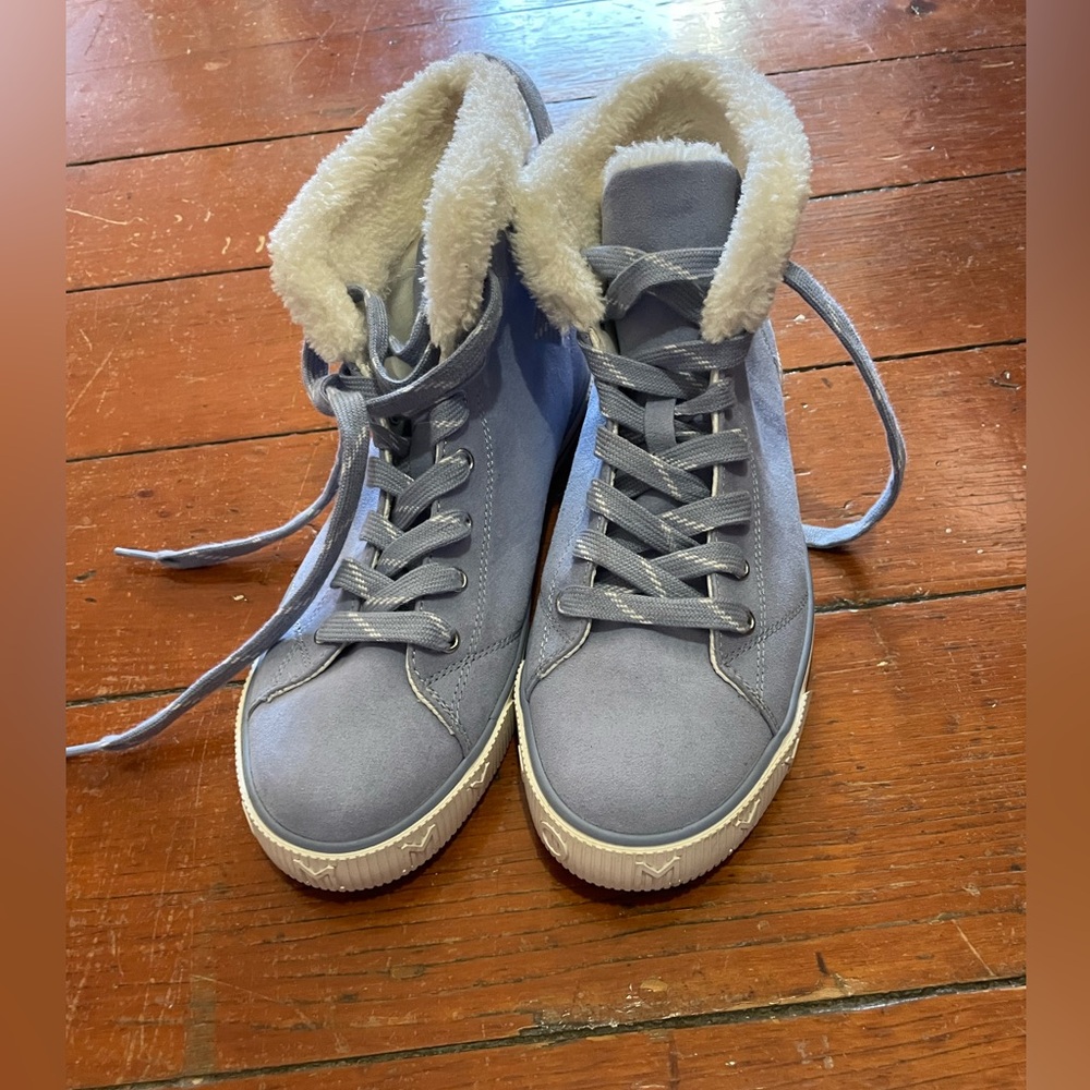 Tommy Hilfiger sneakers 8 1/2